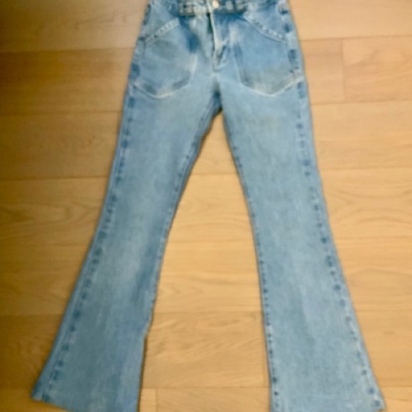 Frame Spring 2022 Double button Flare leg Jean in washed denim never - Picture 2 of 5